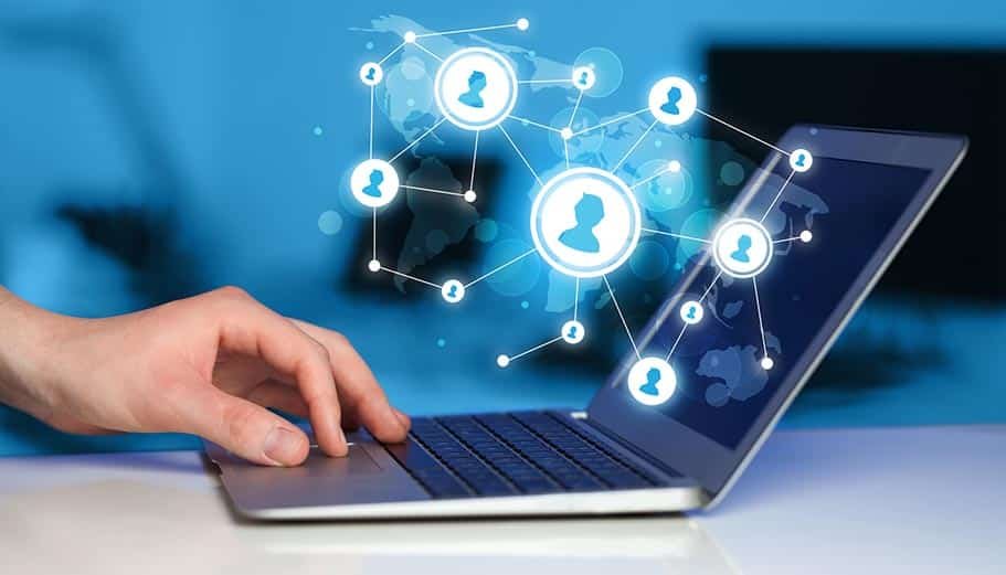 RDC : faut-il fermer les réseaux sociaux pour lutter contre les dérives numériques ?